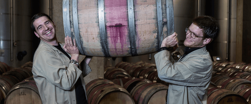 Peter Mertes vigneron dans la cave Peter Mertes vigneron dans la cave